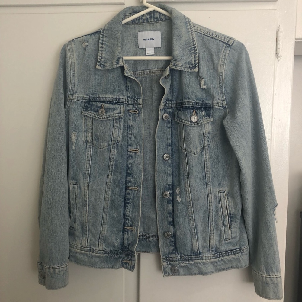 Distressed jean jacket - Picture 5 of 5